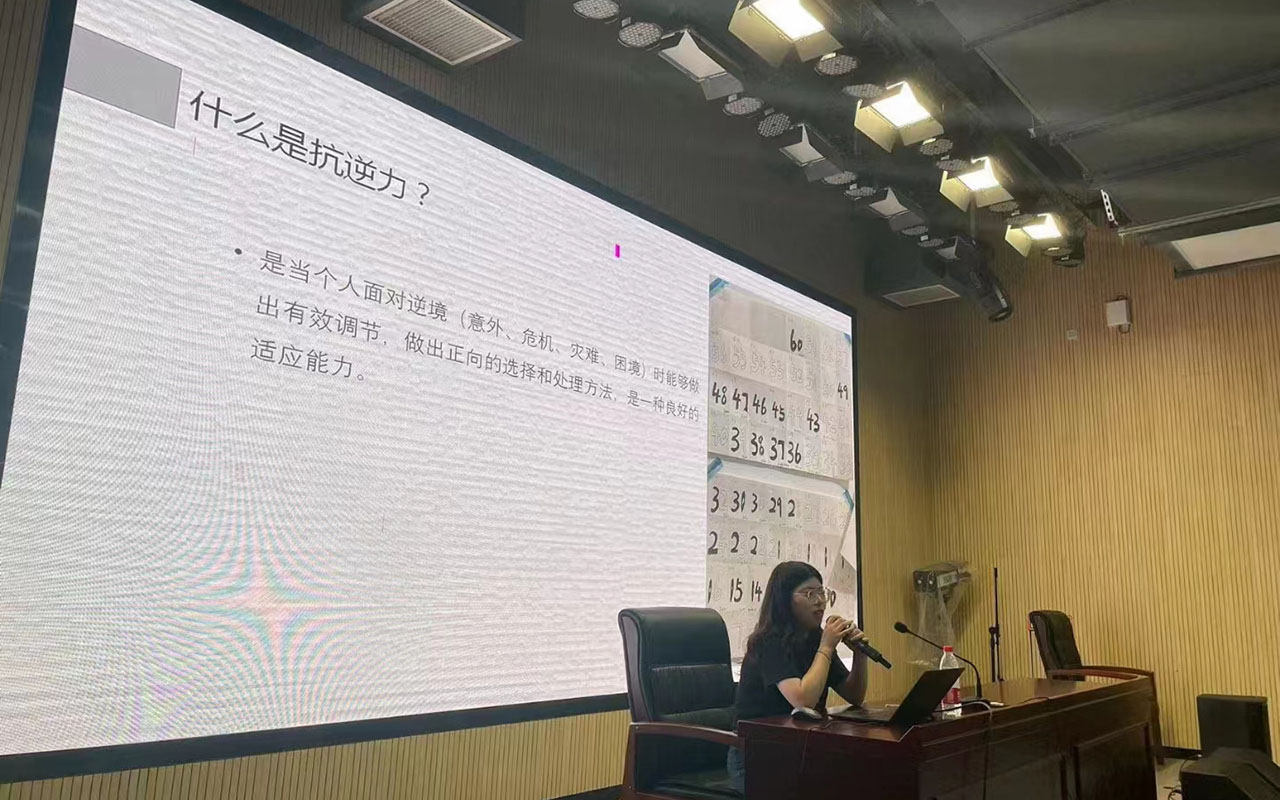 颍上董玉娣中学